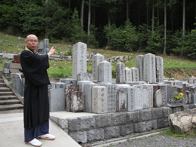 集落内外みんなが喜んだ】これは墓じまいではなく墓びらき | 季刊地域