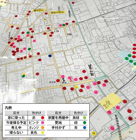 倉敷市真備町川辺地区でつくった地図 被災後の地域の状況を地図ワークで確認。凡例に沿ってわかるところからシールを貼って地図を埋めた。